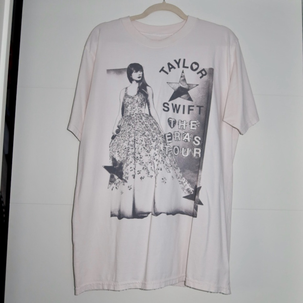 Taylor Swift Eras Tour Official Merch (Speak Now)